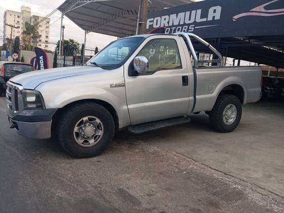 FORD F-250 3.9 XL 4X2 CS DIESEL 2P MANUAL FORD F-250 3.9 XL 4X2 CS DIESEL 2P MANUAL